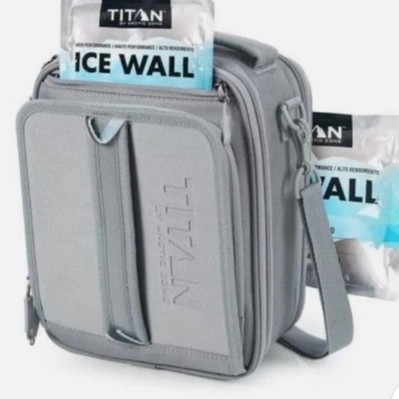 Titan Lunch Box - Picture 1 of 1